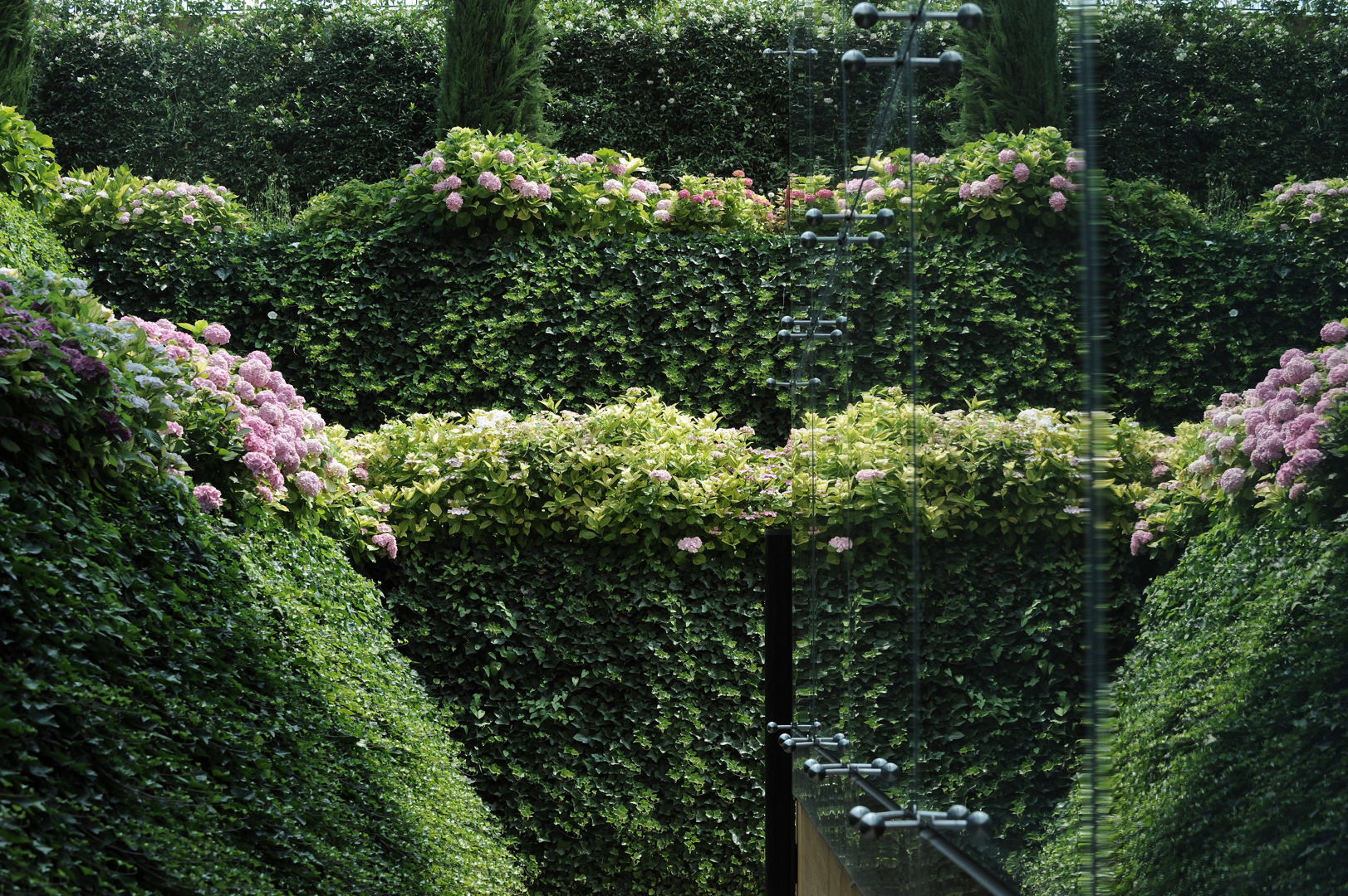 Realizzazione giardino aziendale a Dossobuono - San Benedetto Group